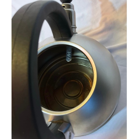 BonJour Italian Manufactured Stainless Steel Teapot Kettle Stovetop Kettle 2qt - Picture 5 of 10